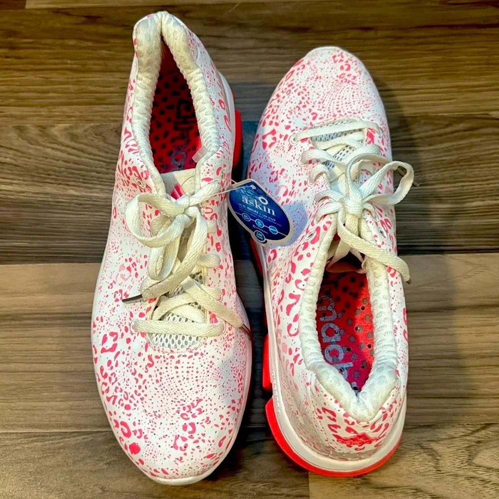 Addidas Leopard White Neon Pink Climachill Askin Tie Up Running Sneakers 7.5 NWT